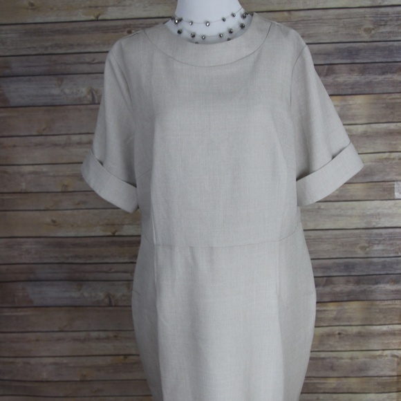 Maurini Dresses & Skirts - MAURINI NWT Beige Linen-Blend Short Sleeve Dress